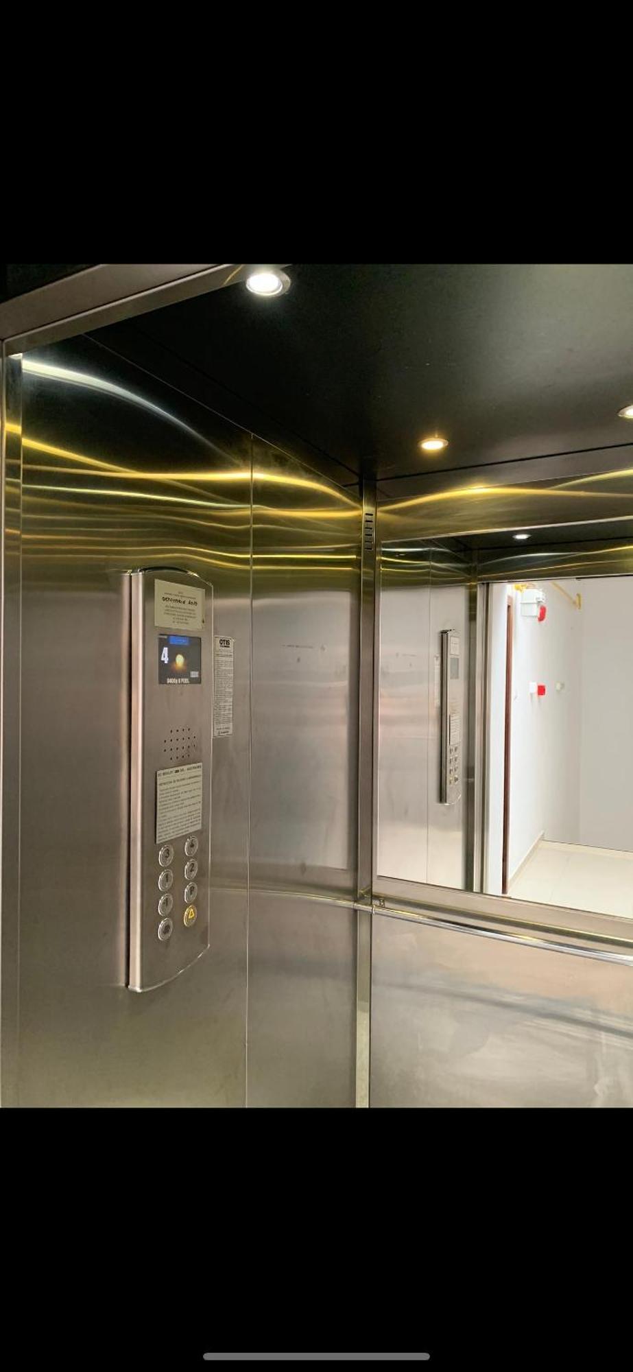 CENTRU UNIRII LUXURY VIP PALMIER Apartament 2 camere cu TERASA exterioara amenajata ! Parcare subterana privata climatizata si supravegheata video dar doar cu rezervare in limita locurilor disponibile !PROPRIETATE IN REGIM HOTELIEP - NU ARE BUCATARIE Bucureşti Exterior foto